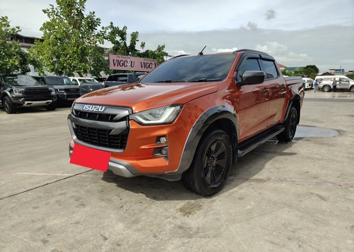ISUZU
             
                 for Sale for Sale