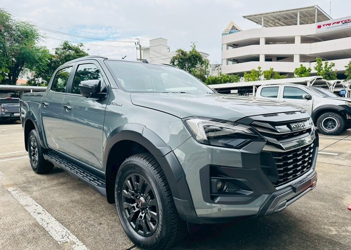 ISUZU
             
                 for Sale for Sale
